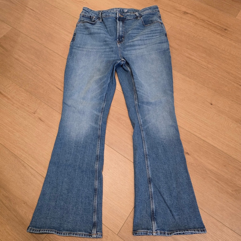 Old Navy Extra High-Rise Flare Jeans Medium Wash Blue Denim Women Size 16 Boho